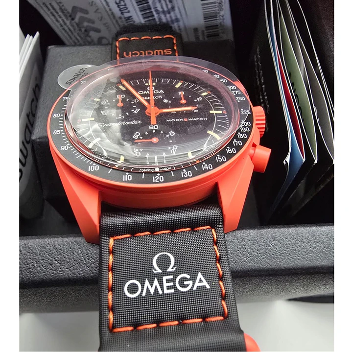 Reloj Swatch x Omega Moonswatch Mission on earth Lava SO330100 4