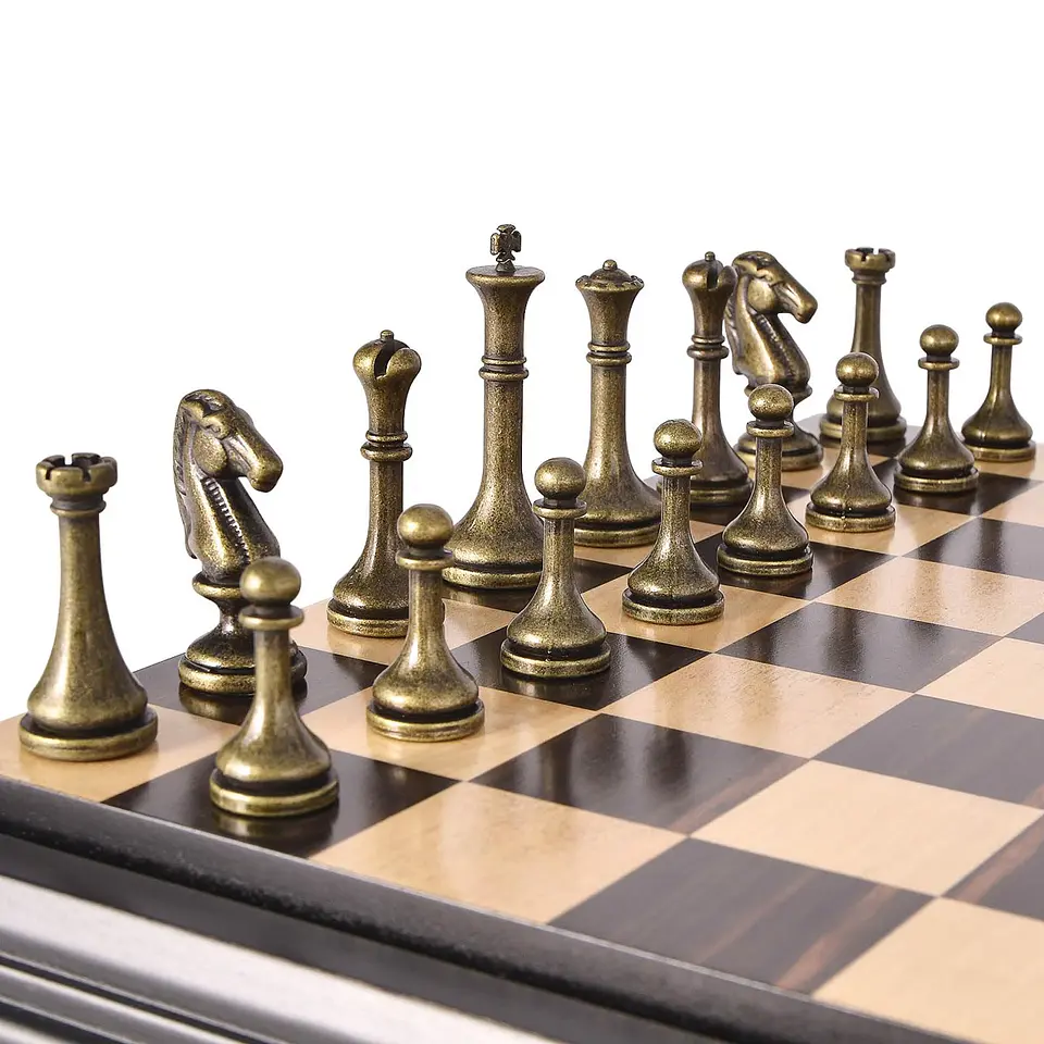 Juego de Ajedrez AMEROUS 19192 de Madera con Piezas de Metal 3