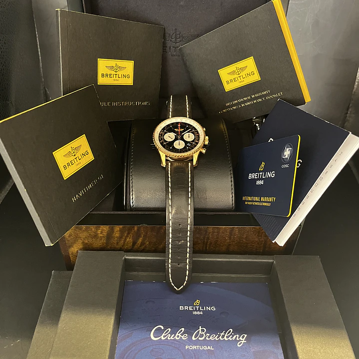 Breitling “Navitimer 01” 1