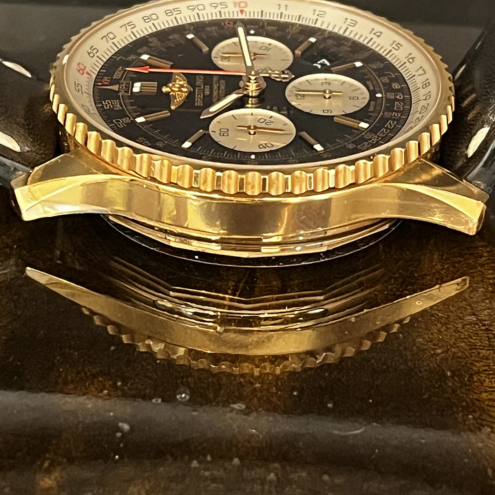 Breitling “Navitimer 01” 4
