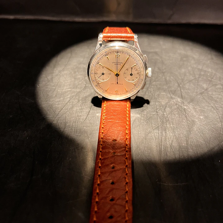 Universal Geneve “Uni-Compax” ref. 22420, anos 50  2