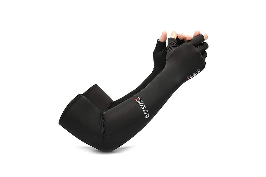 Manga deportiva con guantes sin dedos