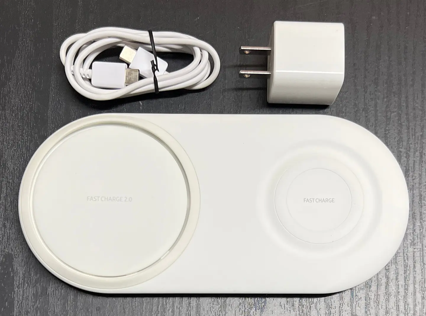 Cargador Inalámbrico Qi Fast Charger – Compatible iPhone y Samsung 2