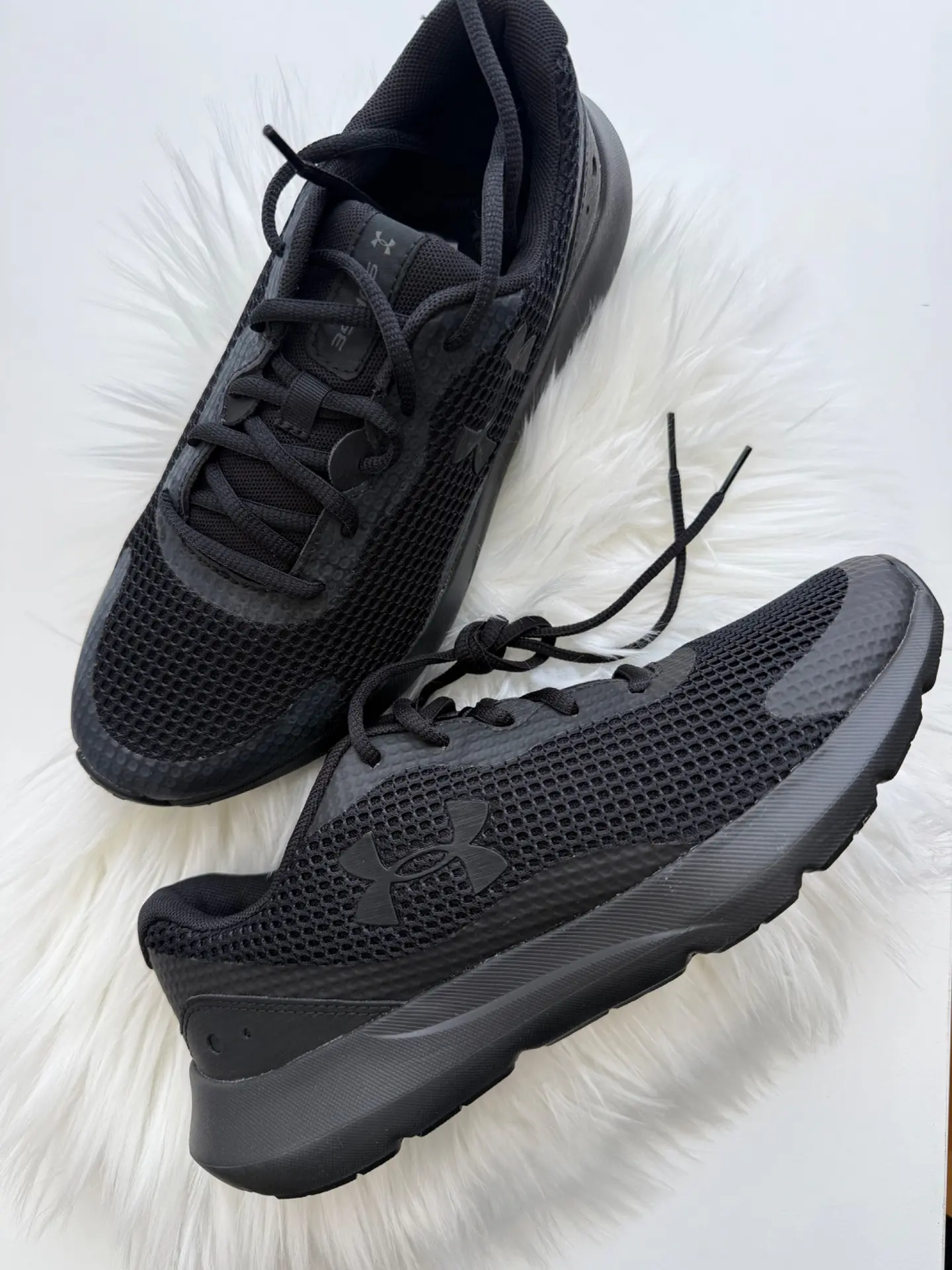 Zapatillas Running Hombre Under Armour UA Surge 3 Negro 4