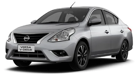 Nissan Versa o similar 1.6 2025-2026 (Mecánica) - 5 Personas