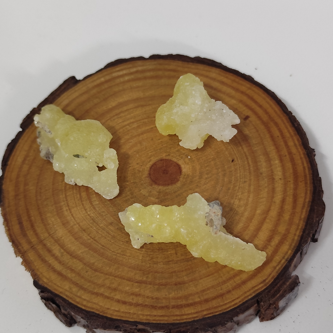 Brucite | cristal em bruto 2