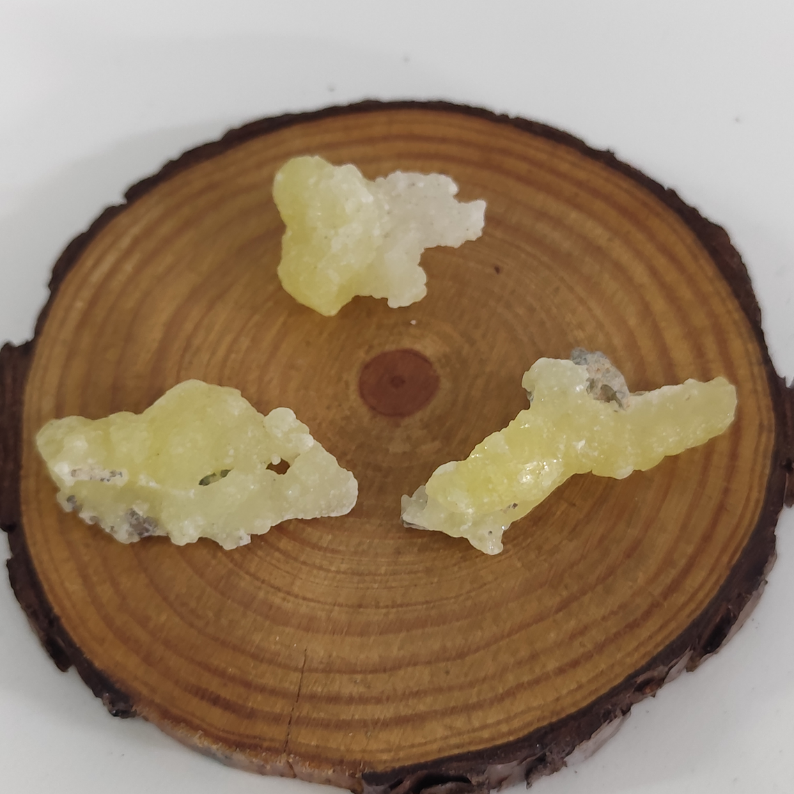 Brucite | cristal em bruto 3