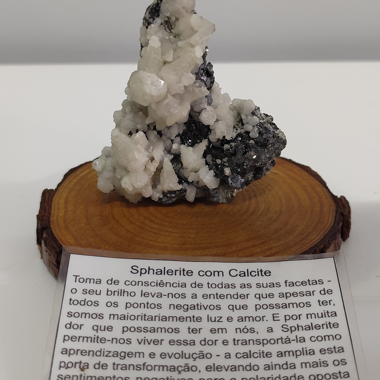 Sphalerite com Calcite 1