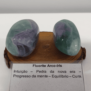 Fluorite Arco-Íris | Cristal de Meditação (cristal da esquerda)