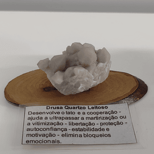 Drusa de Quartzo Leitoso
