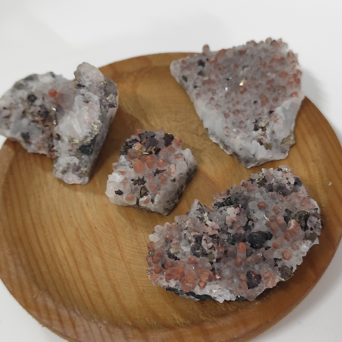 Drusa de Quartzo Hematoide com Manganês e Pirite (cristal 3) 3