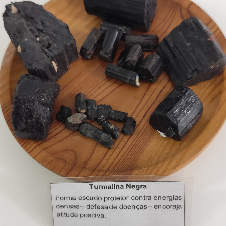 Turmalina Negra (cristal médio) 2