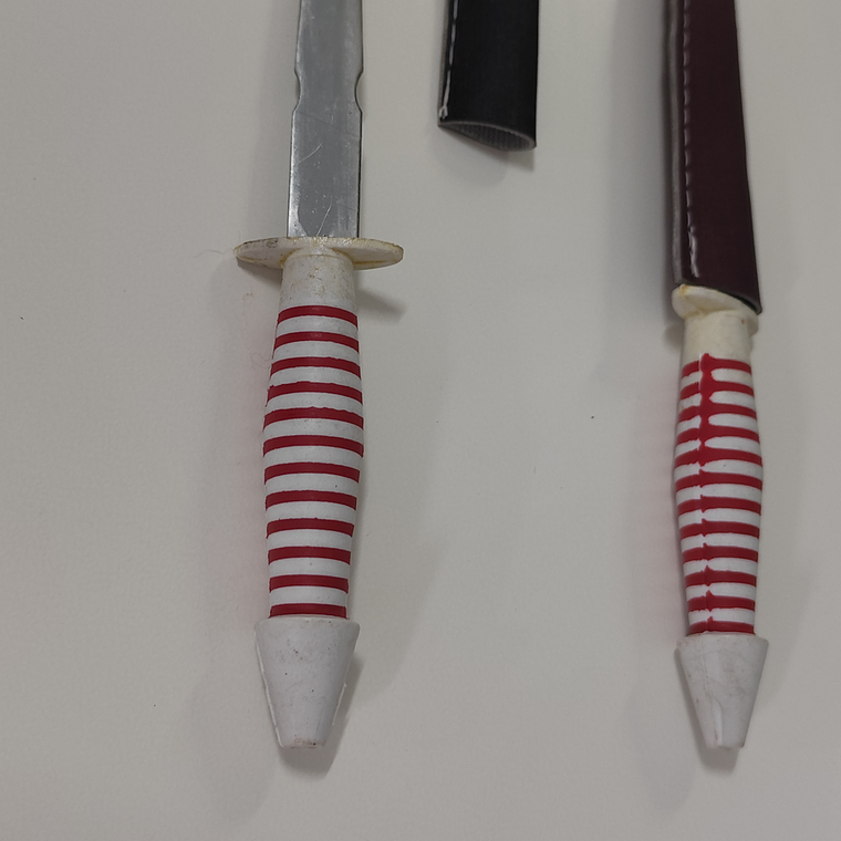 Punhal Vermelho e Branco | 20cm 1