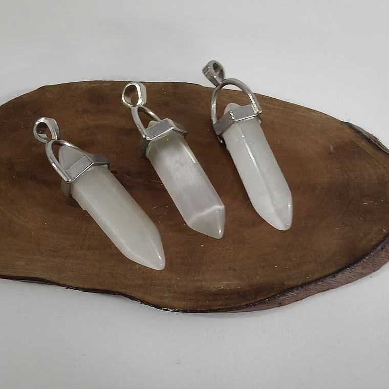 Pingente em ponta de Selenite 1