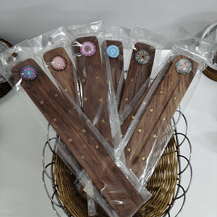 Incensários de madeira