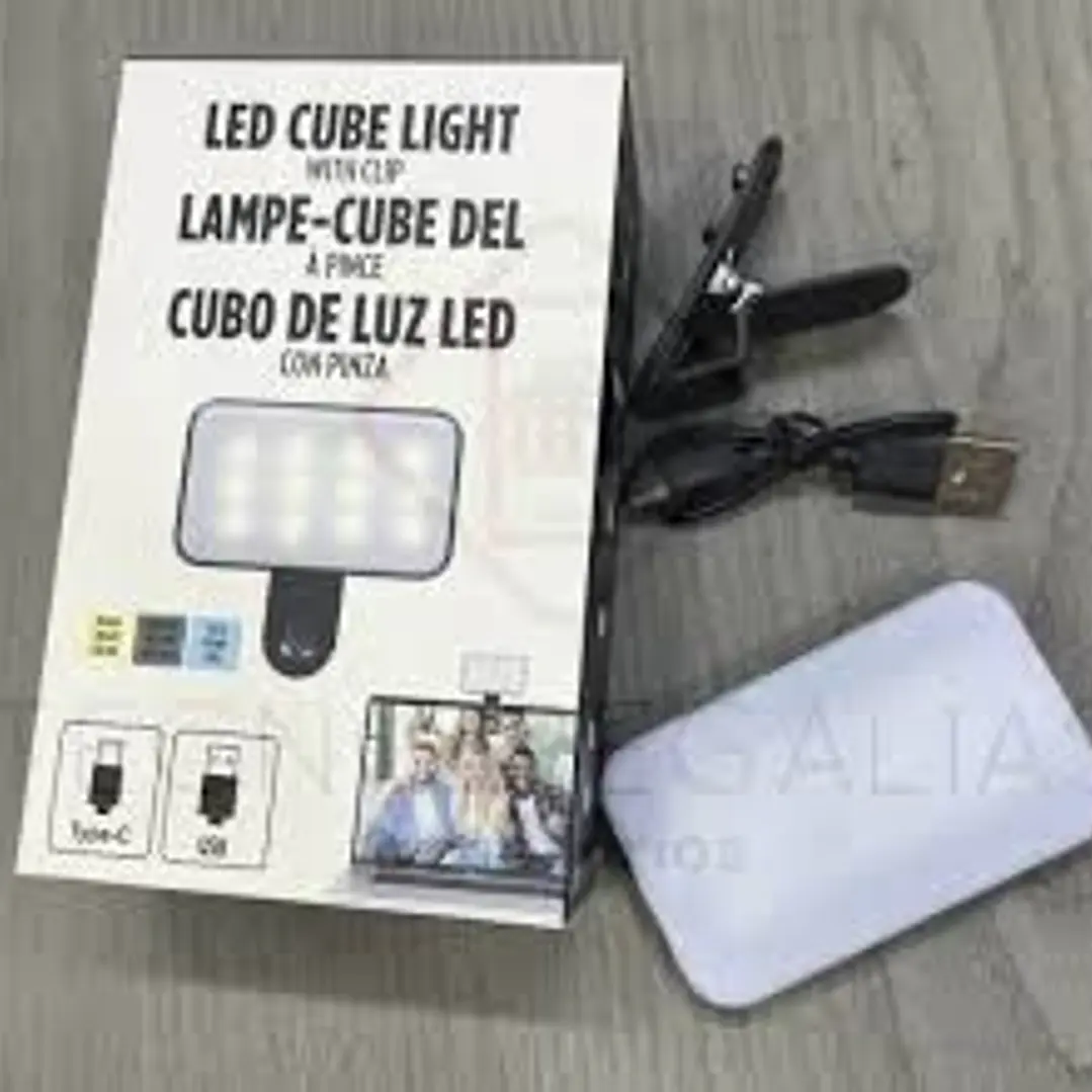 PANEL LUZ REC. PARA CELULAR C/PINZA TIPO C 2