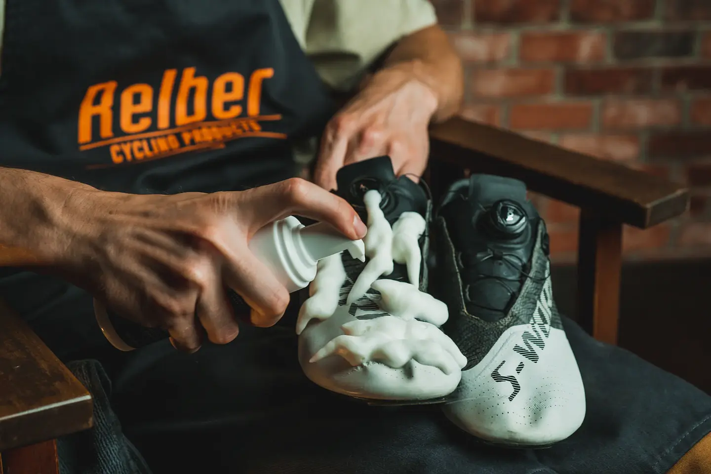 RELBER LIMPIADOR DE ZAPATOS PARA MTB - RUTA - TREKKING 2