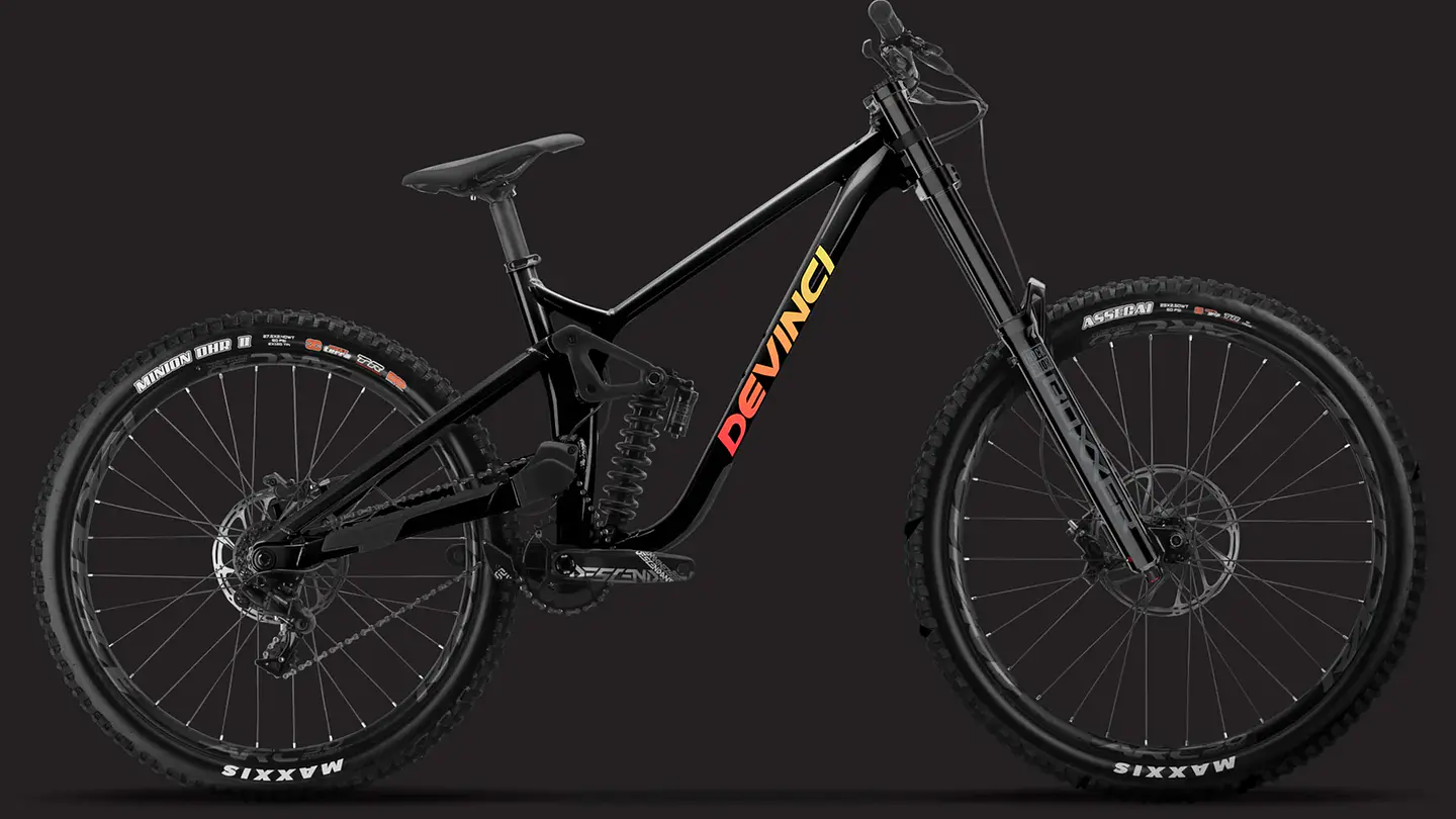 BICICLETA MTB DEVINCI CHAINSAW DH BLACK FUZZY 2024  2