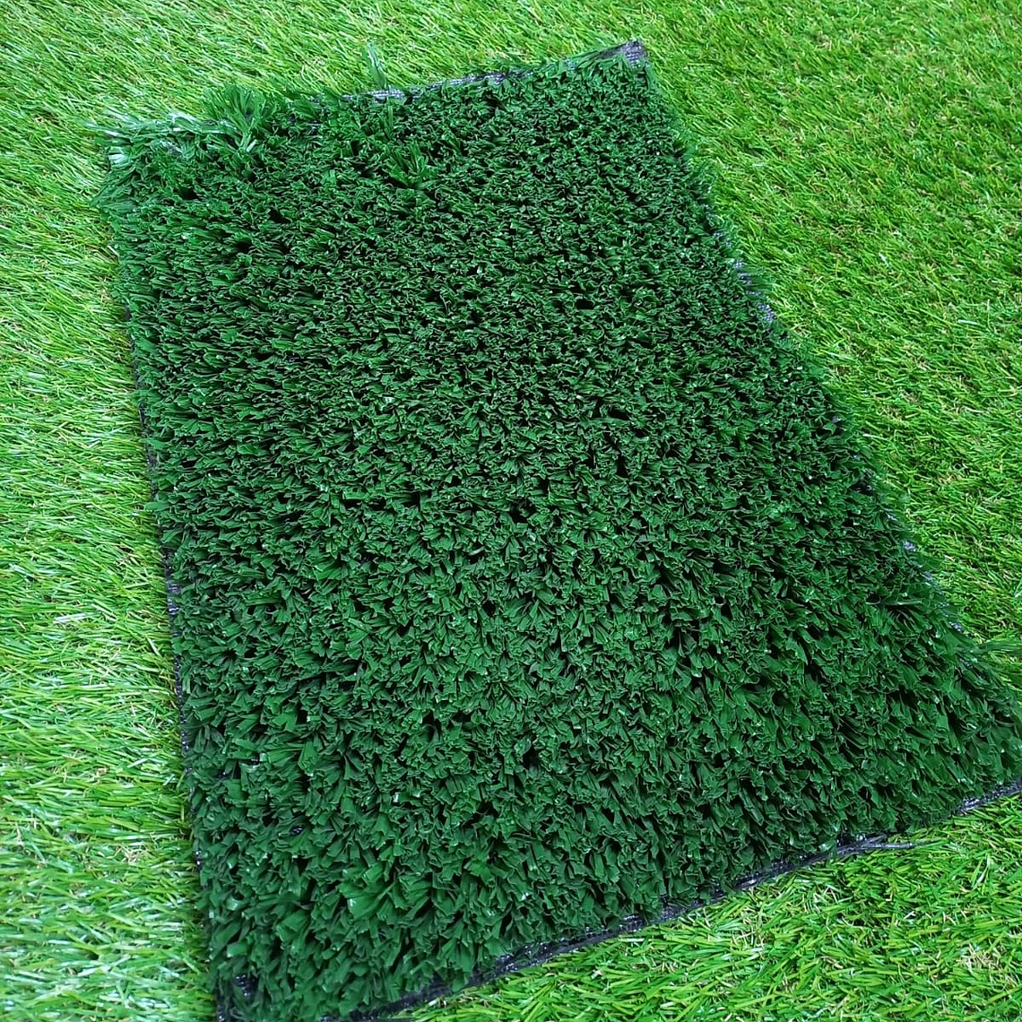 Pasto sintético Playground Verde Pino - precio por m2 1