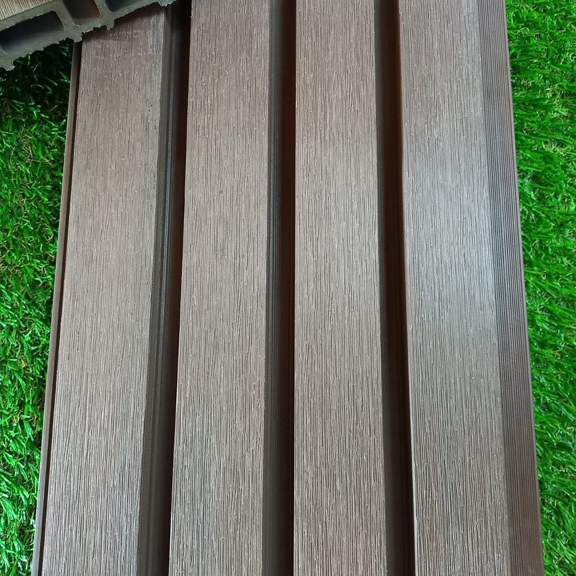 Lambrin exterior Tekno color Redwook - precio por m2 1