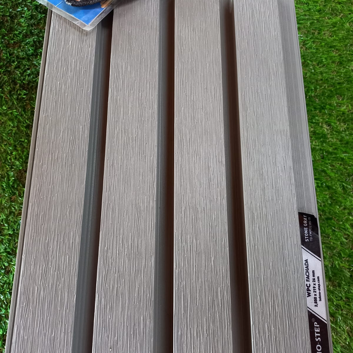 Lambrin exterior Tekno color Gris claro - precio por m2 1