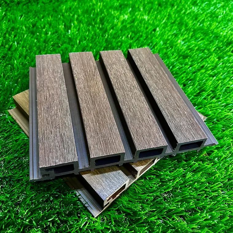 Lambrin exterior DM color Ipe - precio por m2 1