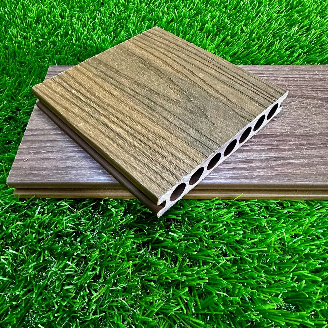 Deck Dark Mix color Teak Precio por M2 1