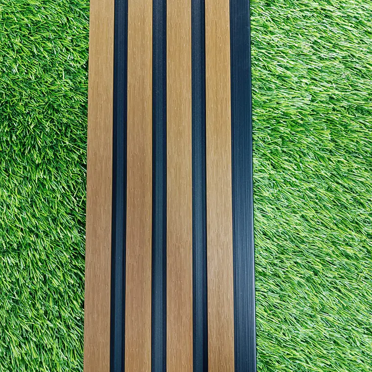 Lambrin exterior Peralte Bajo Black-Teak - precio por m2 1
