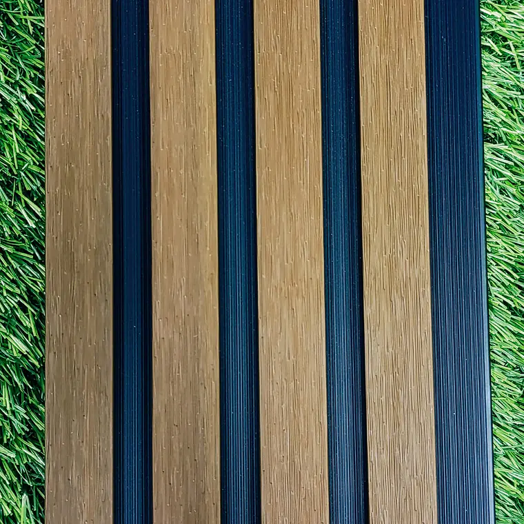 Lambrin exterior Peralte Bajo Black-Teak - precio por m2 2