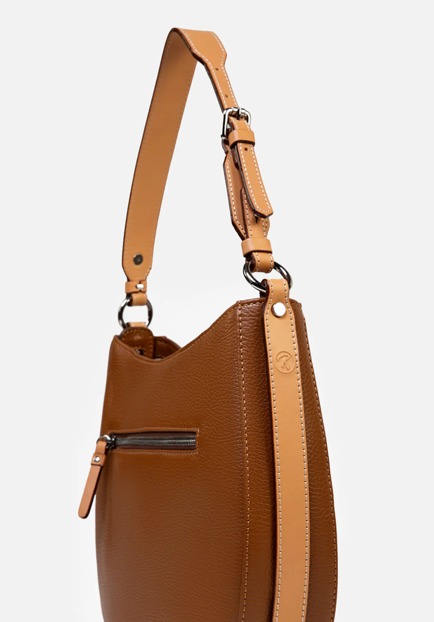 Cartera Oval Leather 14