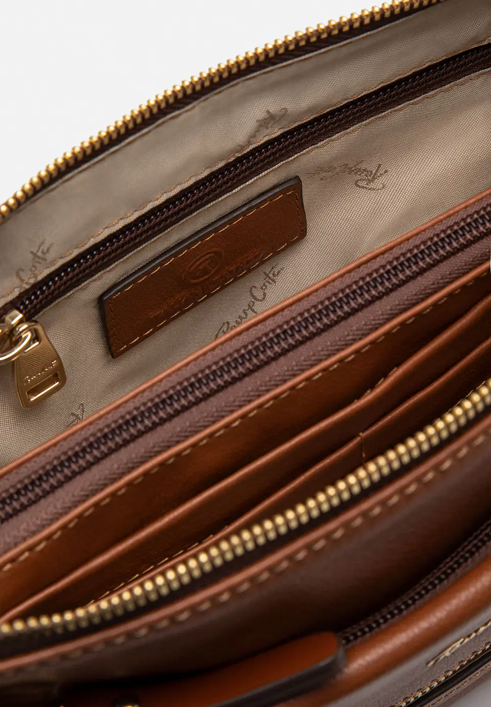 Morral De Cuero Mustard Muse 11