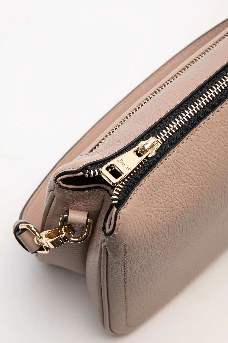 Cartera Cuero Versatil Loop 23