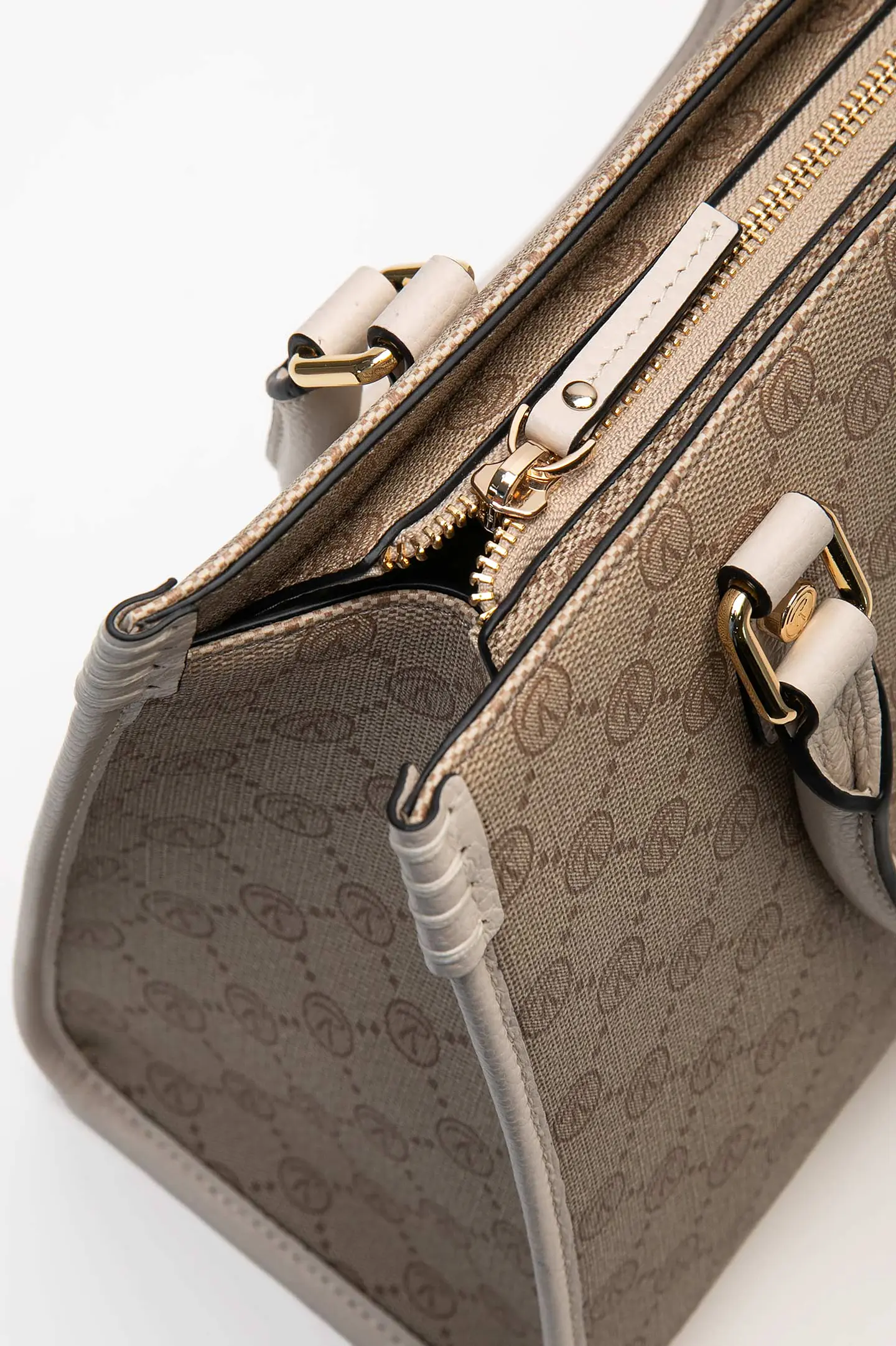 Cartera Monogram Icon 8