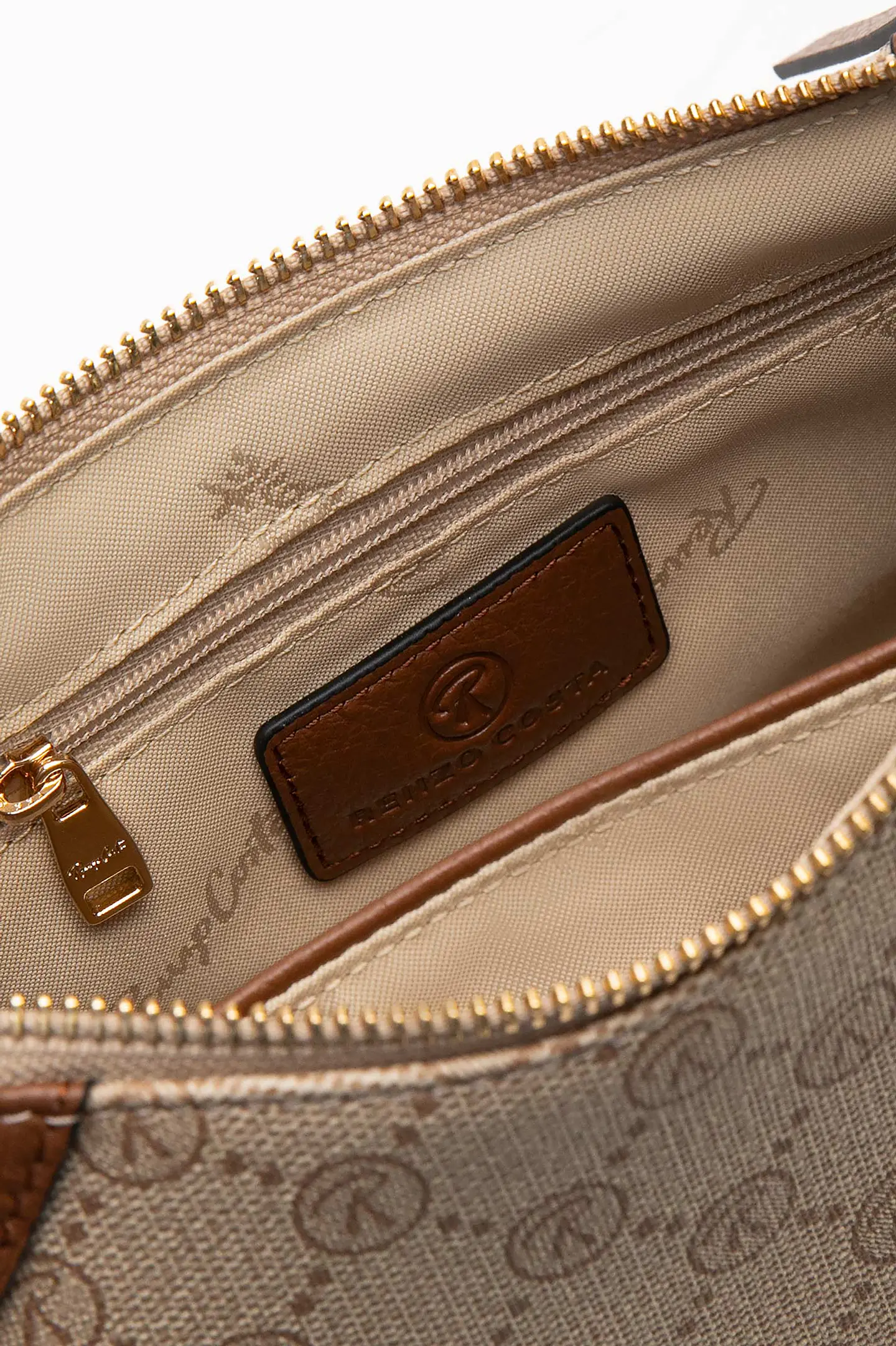 Cartera Monogram Zia Baguette 10