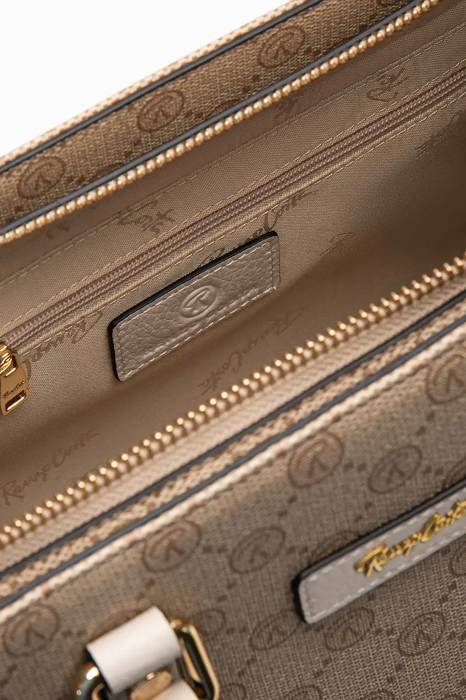 Cartera Monogram Icon 31