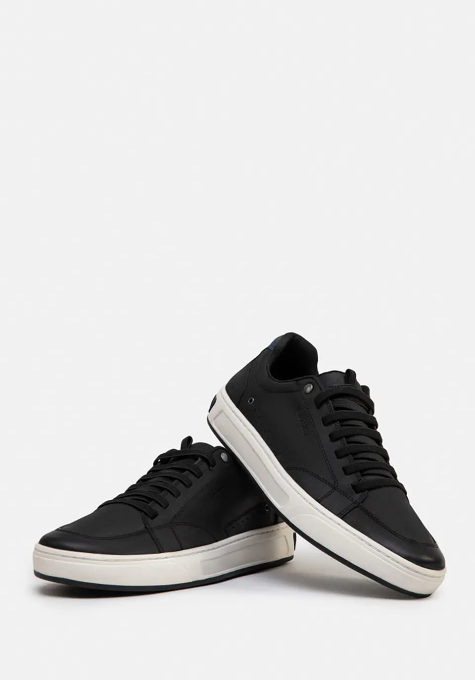 Sneakers Timeless 42