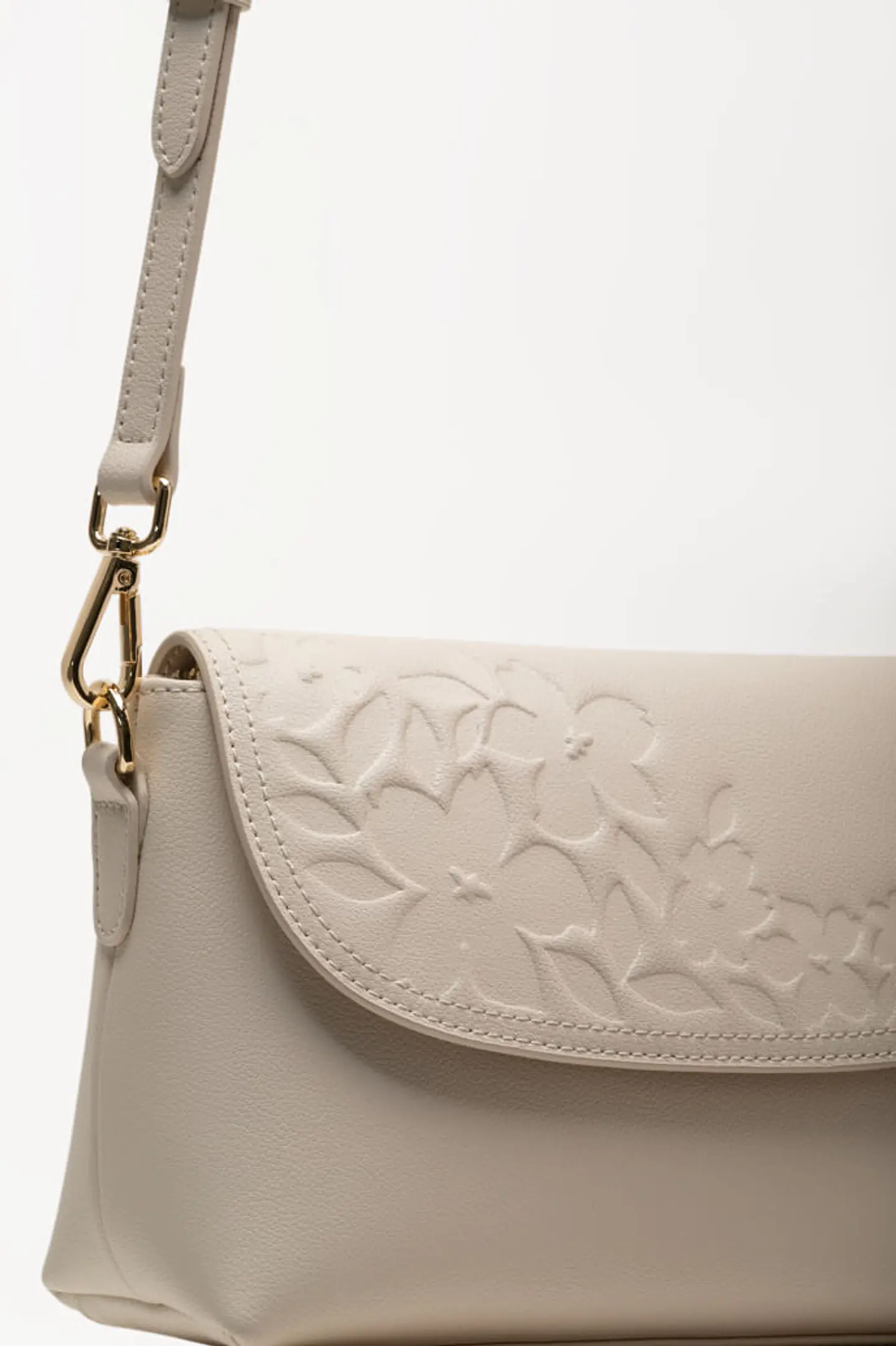 Morral Cuero Petalia 10