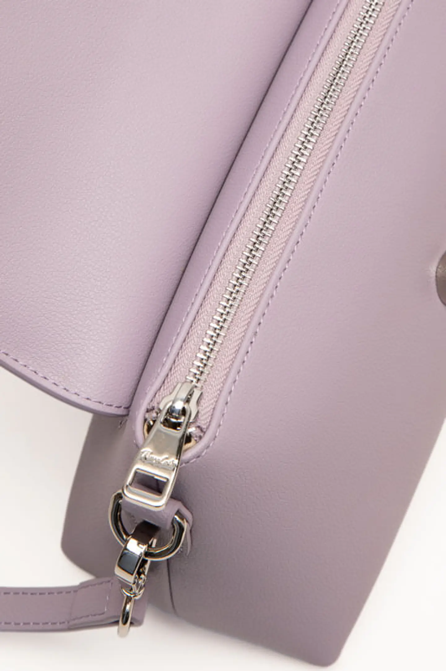 Morral Cuero Petalia 14