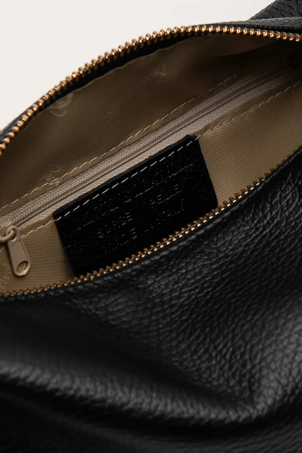 Cartera Cuero Cadence 8