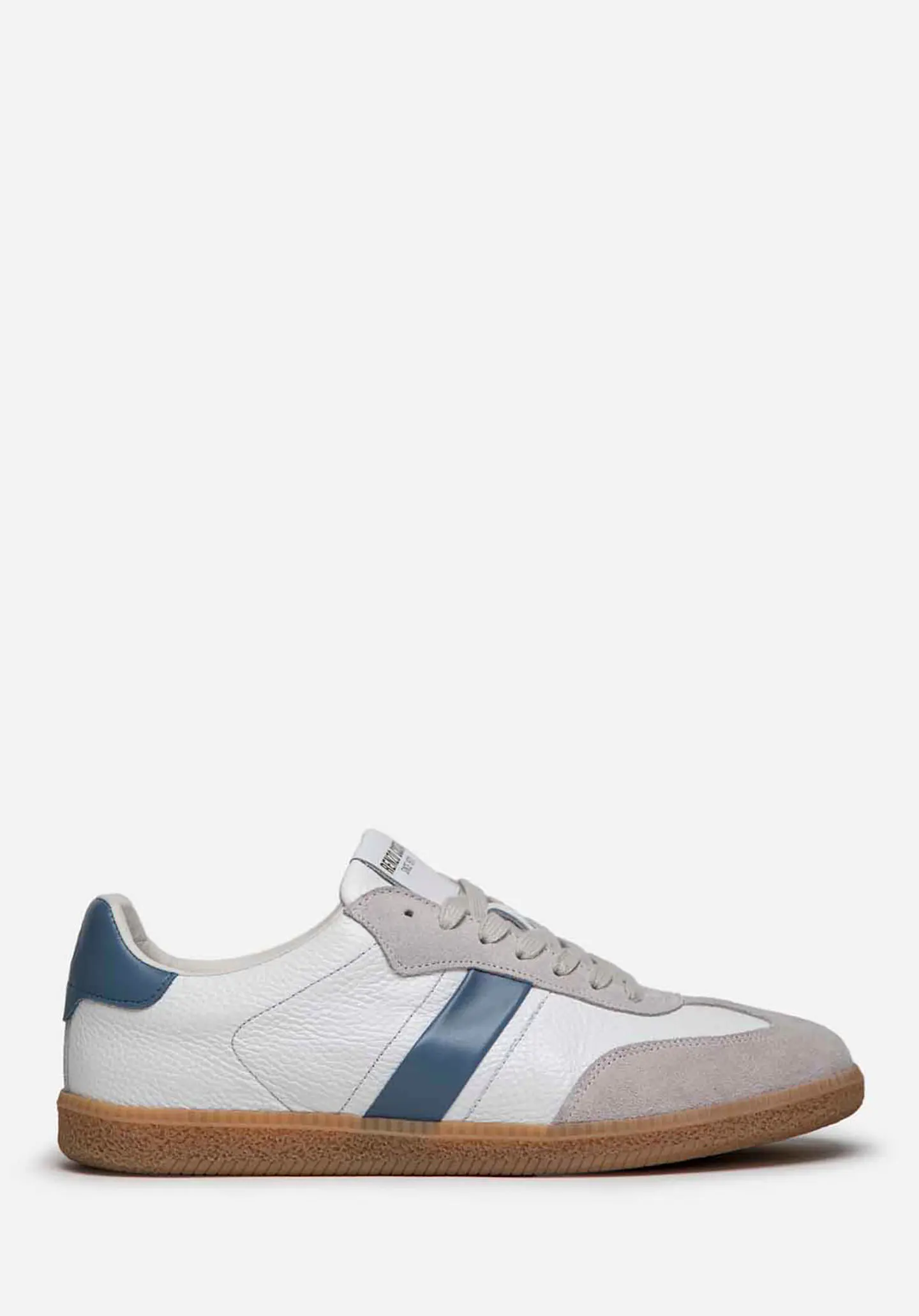 Sneakers Axis 46