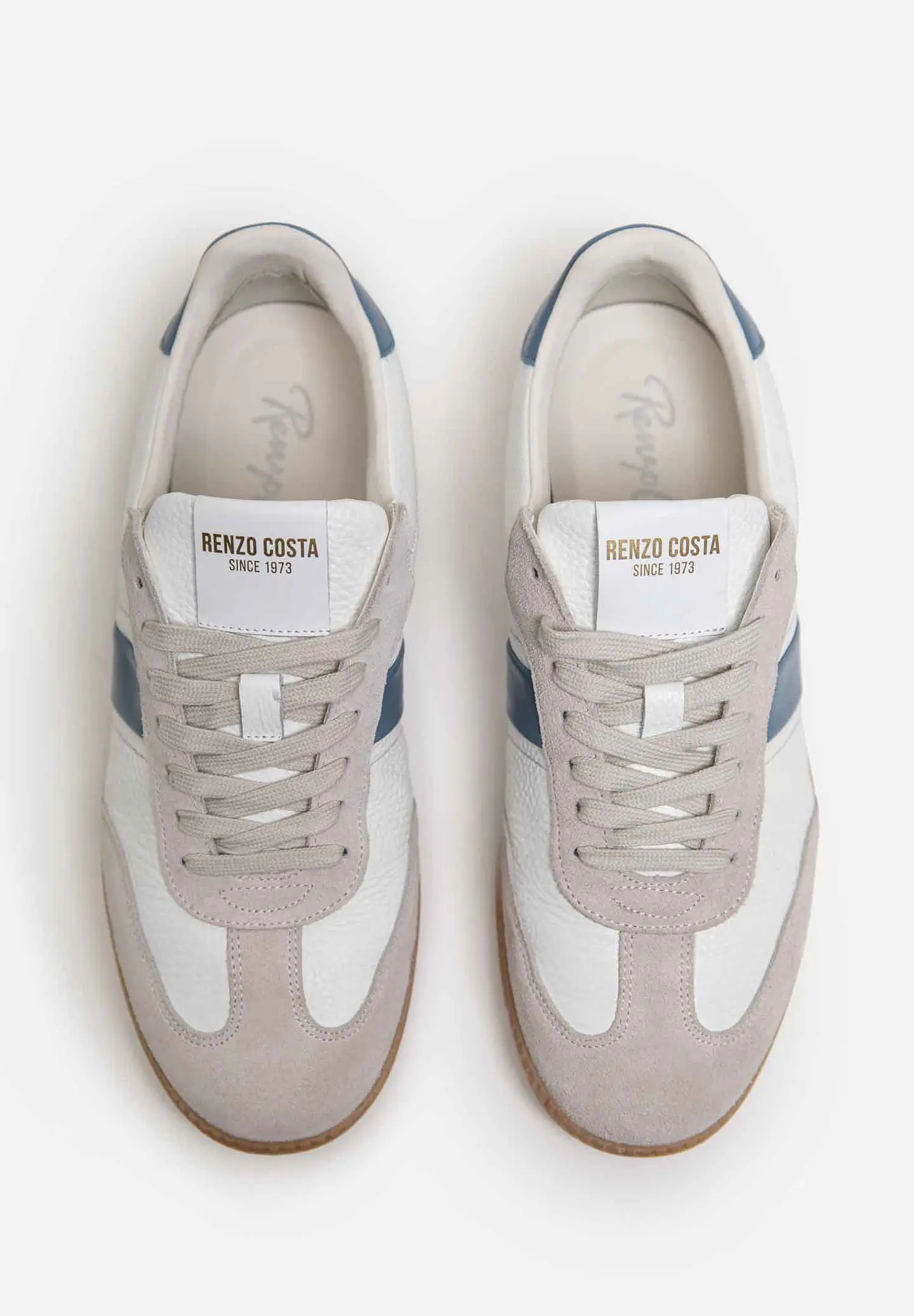 Sneakers Axis 67