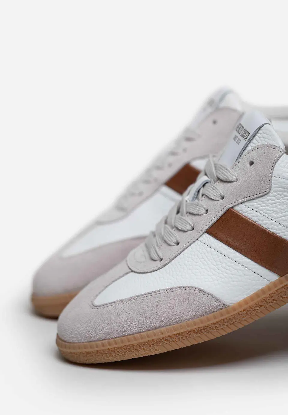 Sneakers Axis 74