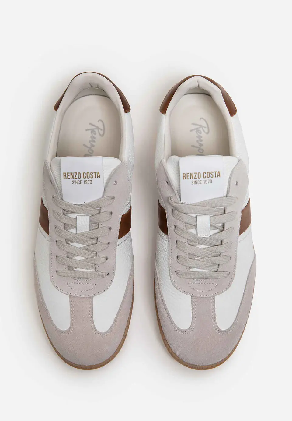 Sneakers Axis 92