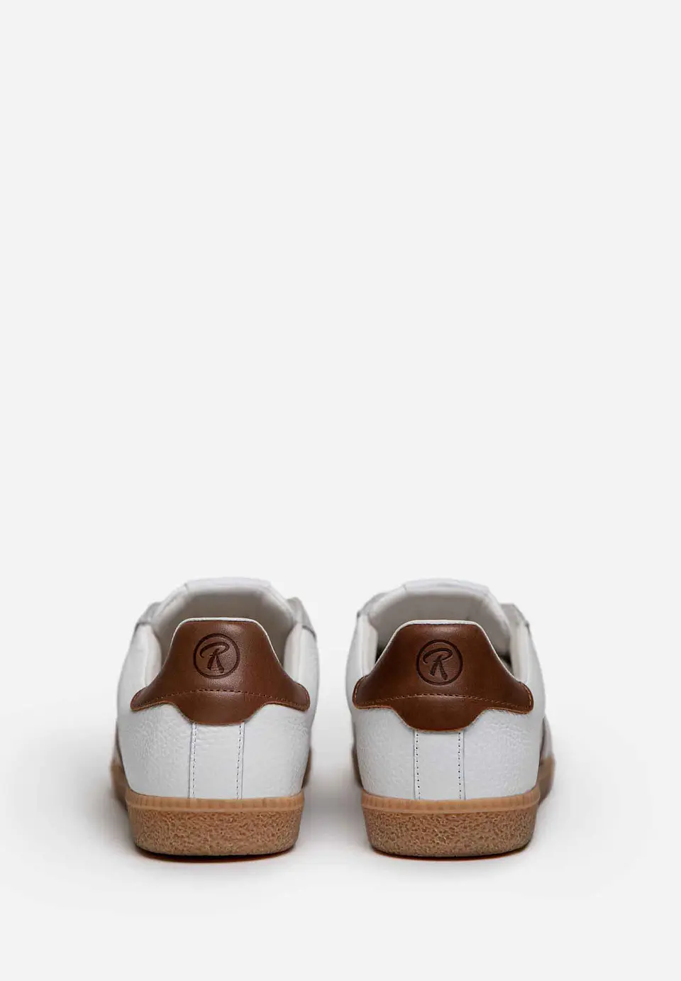 Sneakers Axis 114
