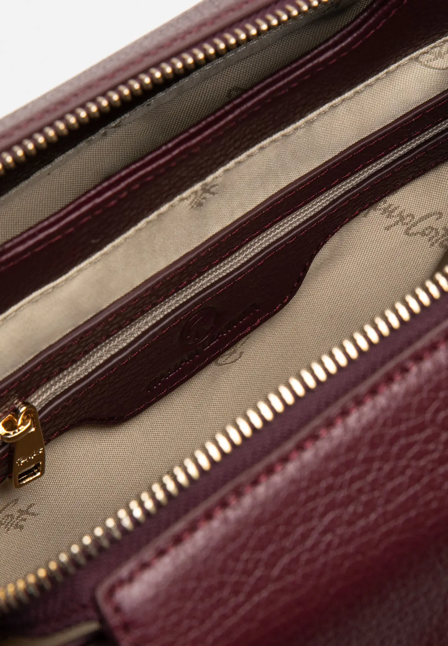 Cartera Cuero Nova Strap 19