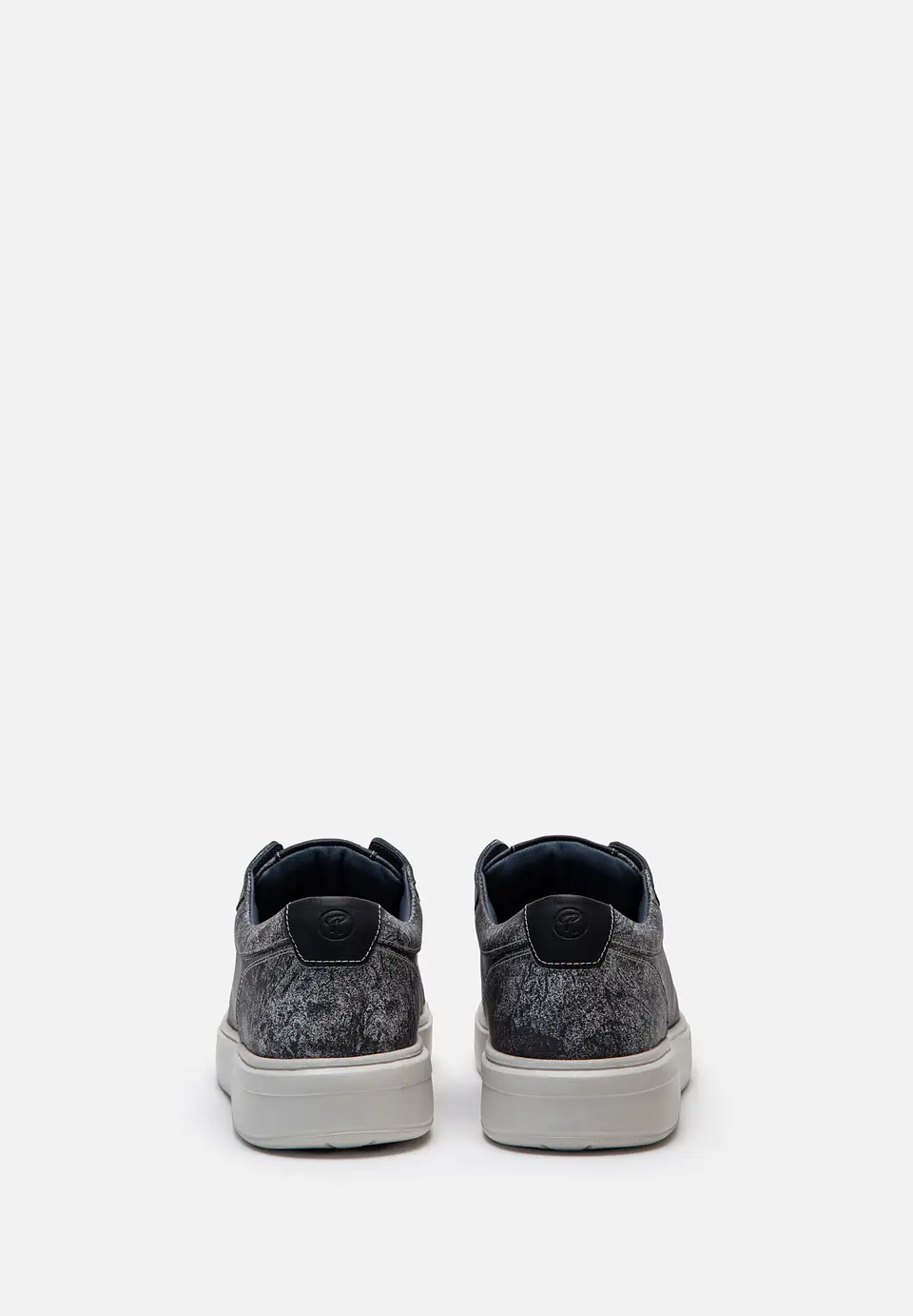 Sneakers Cuero Nebula 15