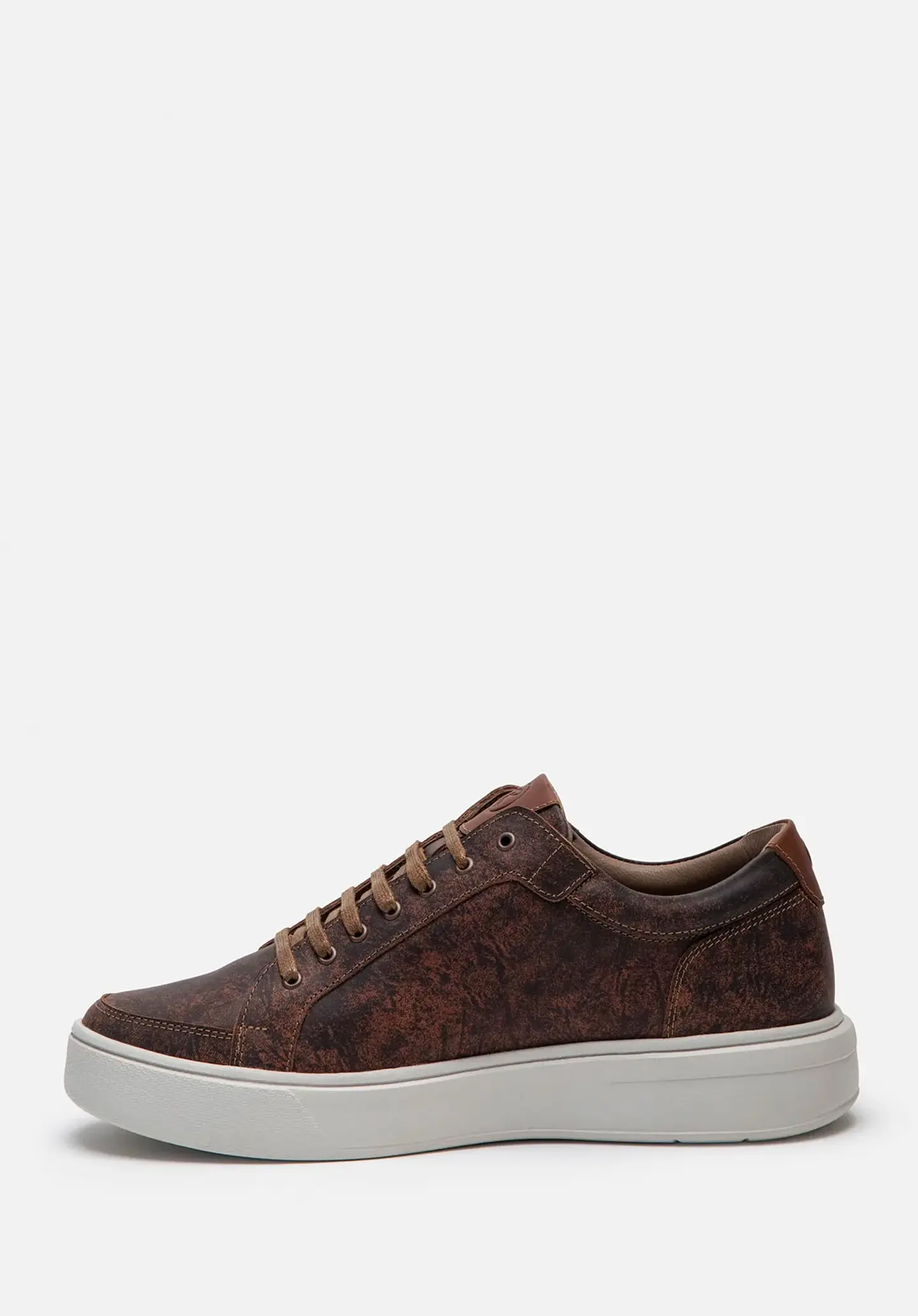 Sneakers Cuero Nebula 48