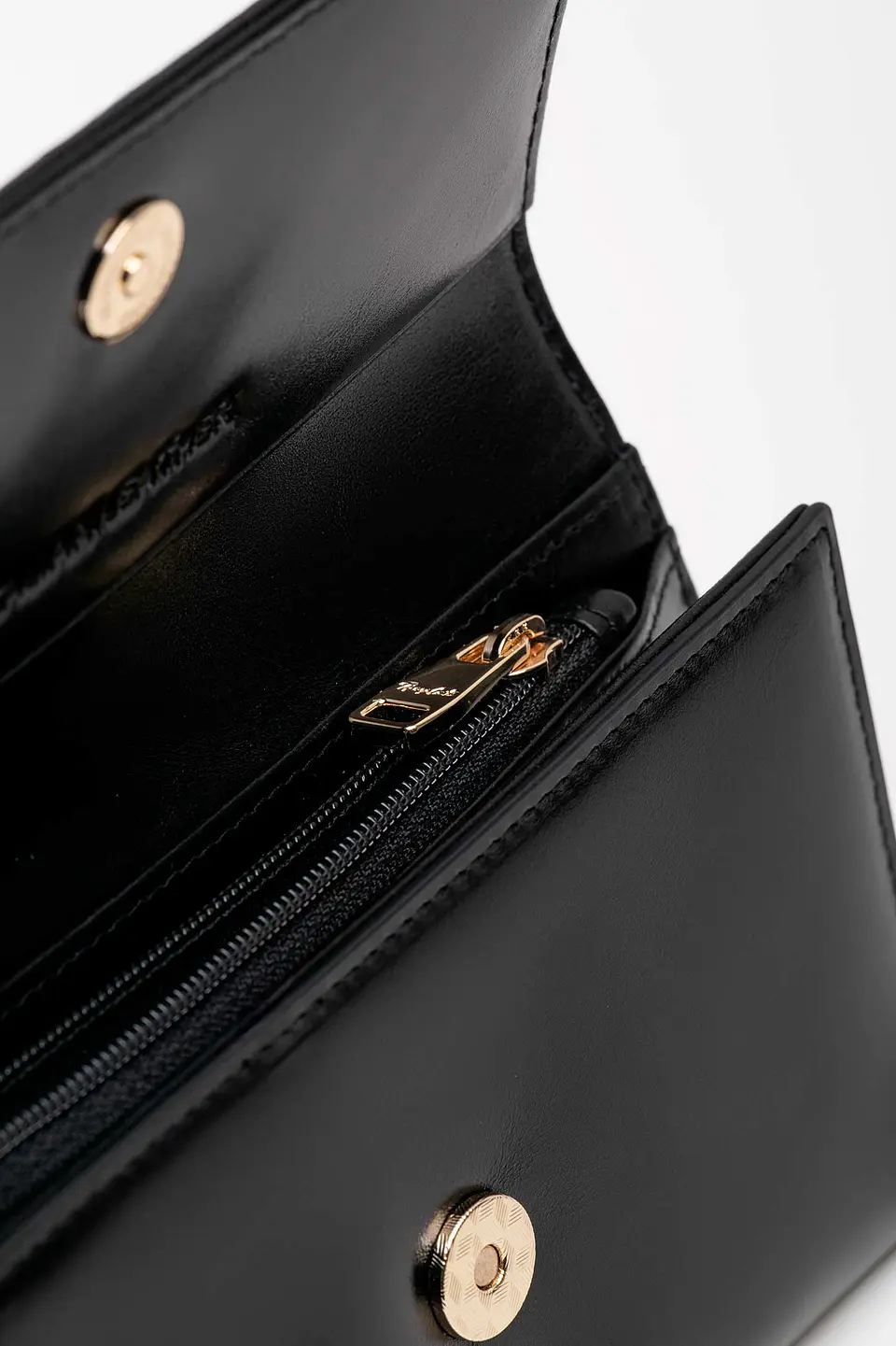 Billetera Cuero Croco Glow Midi 21