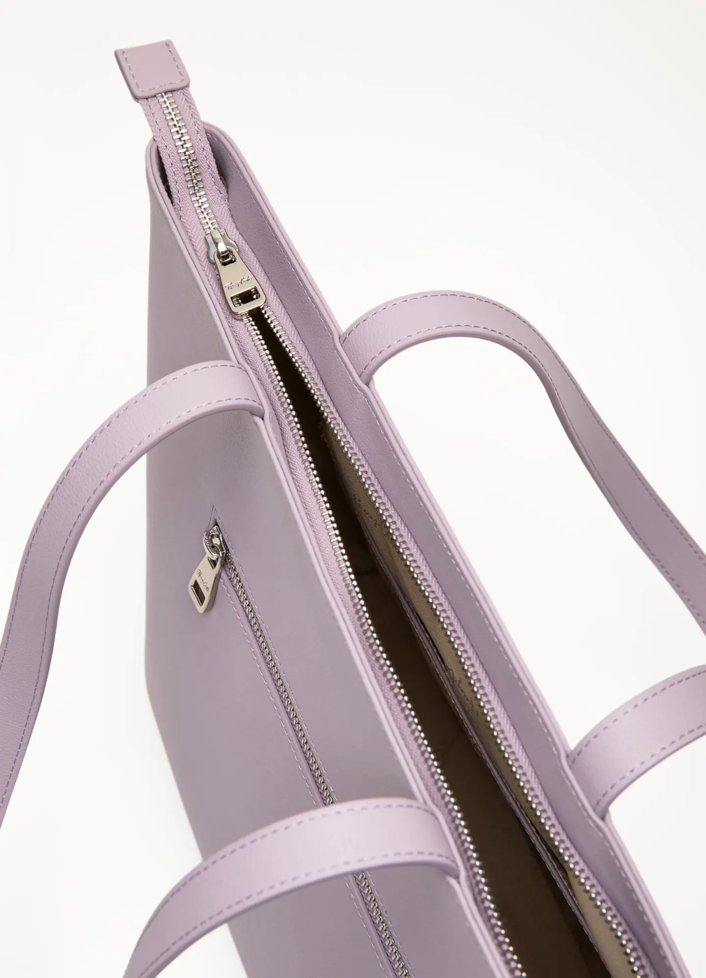 Cartera Cuero Tote Petalia 10