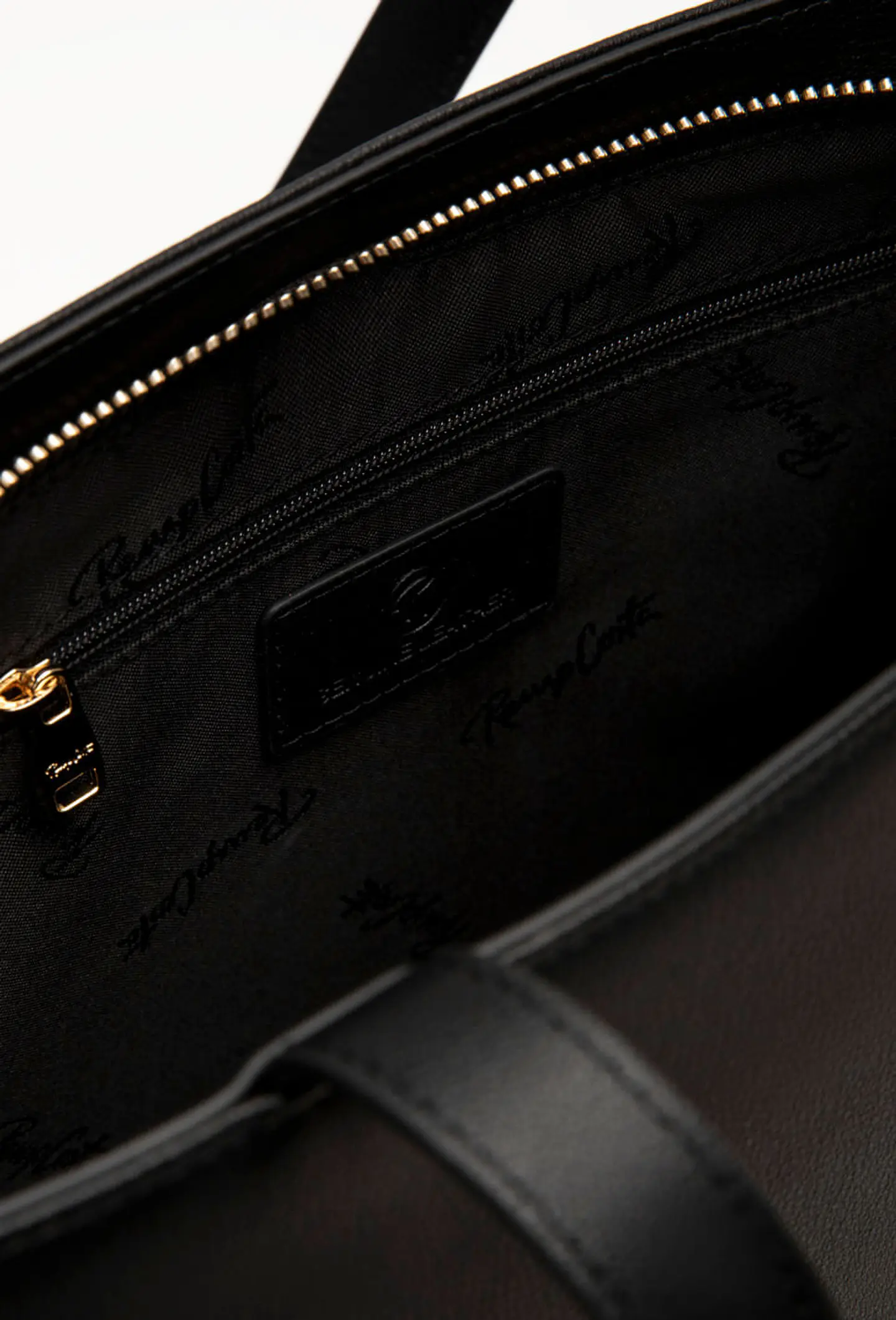 Cartera Cuero Tote Petalia 20